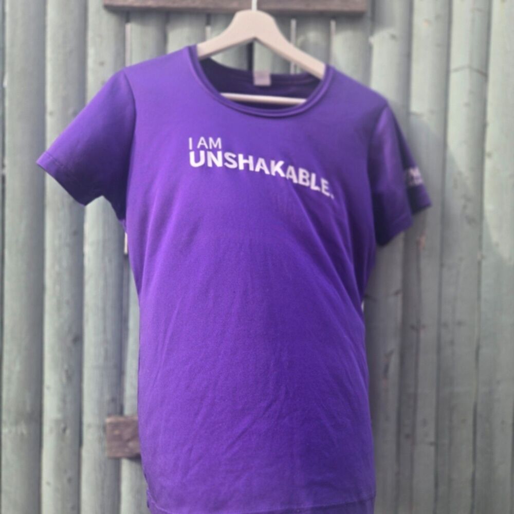 Enell “I Am Unshakable” Purple Workout Tee | Small NWT